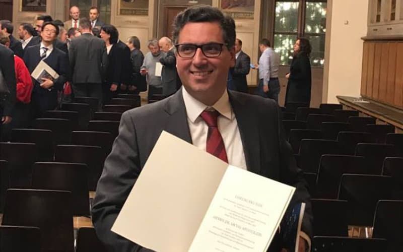 Dr. Apostolidis von der Stadt Frankfurt geehrt Dr. Apostolidis von der Stadt Frankfurt geehrt